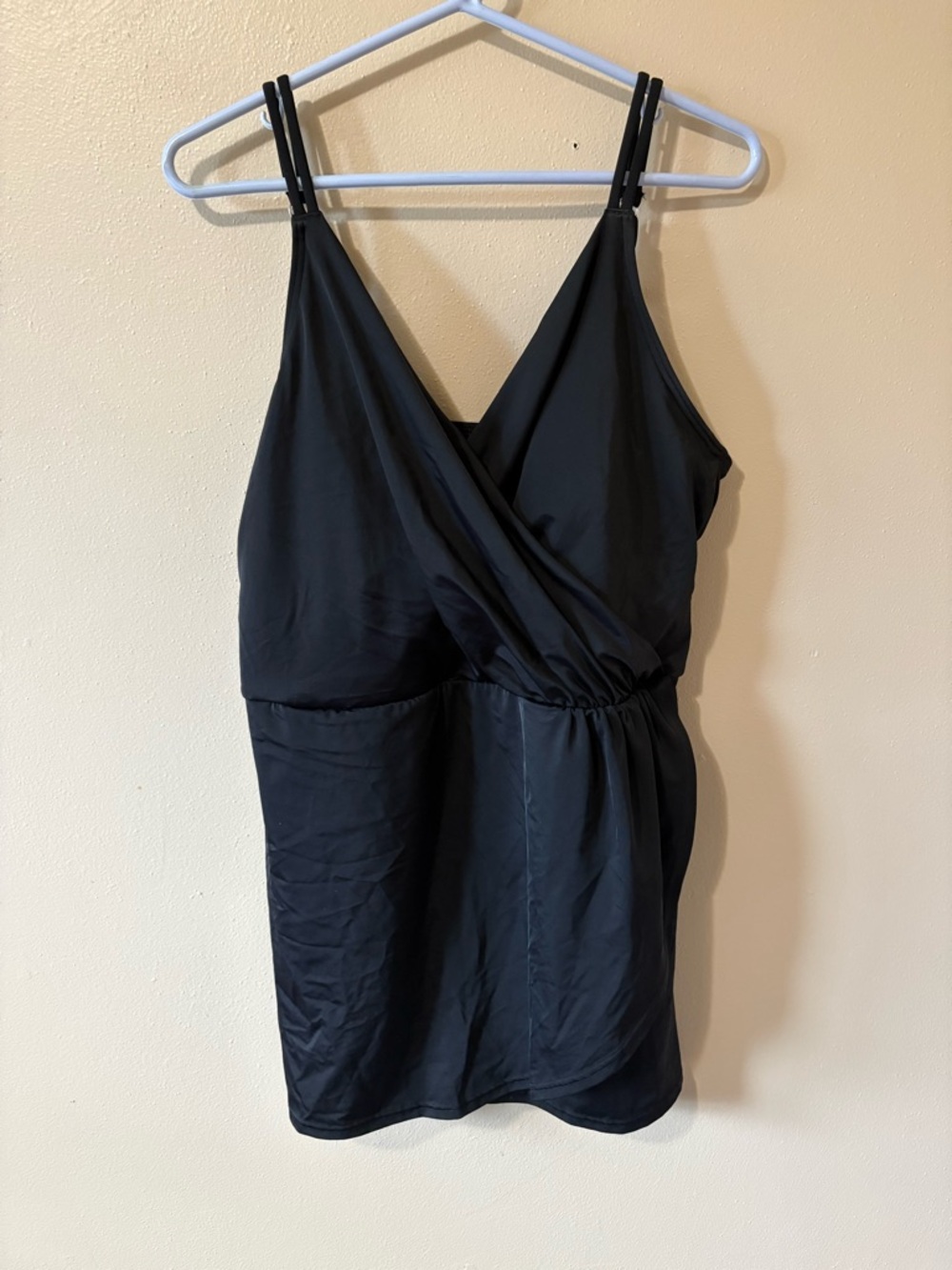 Lands End Women's V-neck Tulip Wrap Swim Dress One Piece Swimsuit size XL (18)